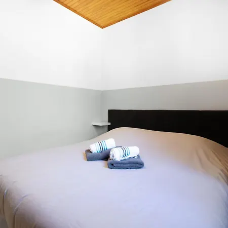 5 Entre 2 Et 4 Personne Holiday home *