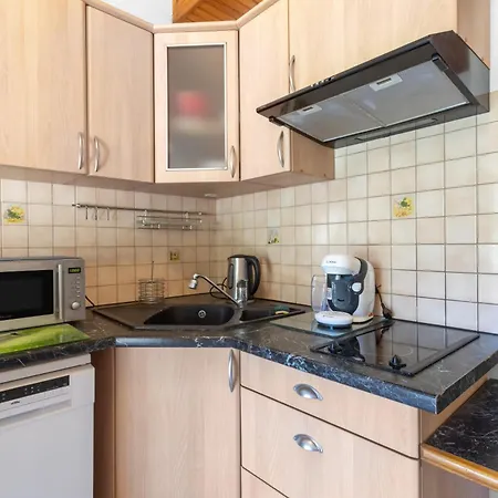 5 Entre 2 Et 4 Personne Holiday home *