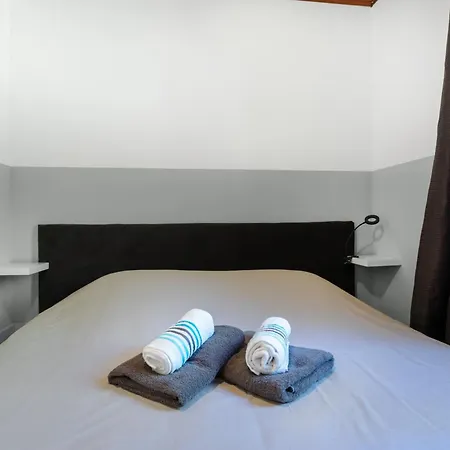 Prázdninový dům 5 Entre 2 Et 4 Personne Reynès